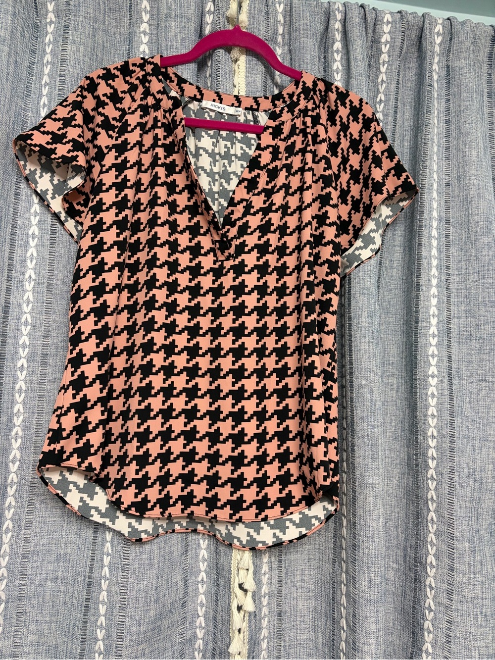Women’s Pink and Black Houndstooth Short Sleeve Blouse